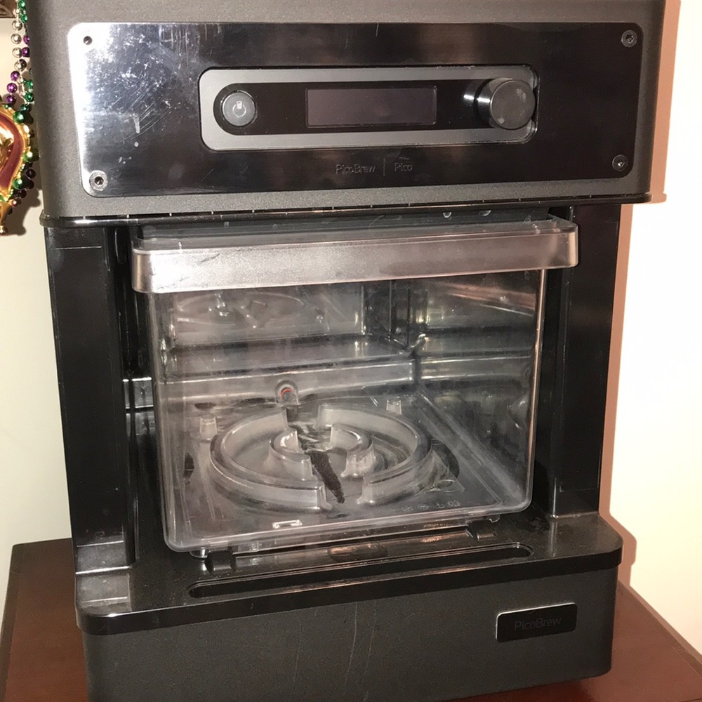 Pico Brew C- beer brewing system - like new!